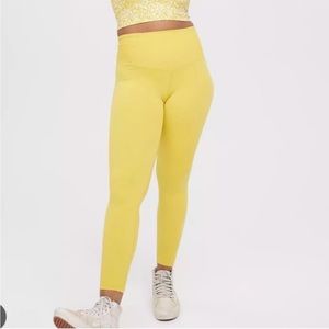 Aerie Offline Real Me High Rise 7/8 Smocked Leggings new with tags - neon yellow